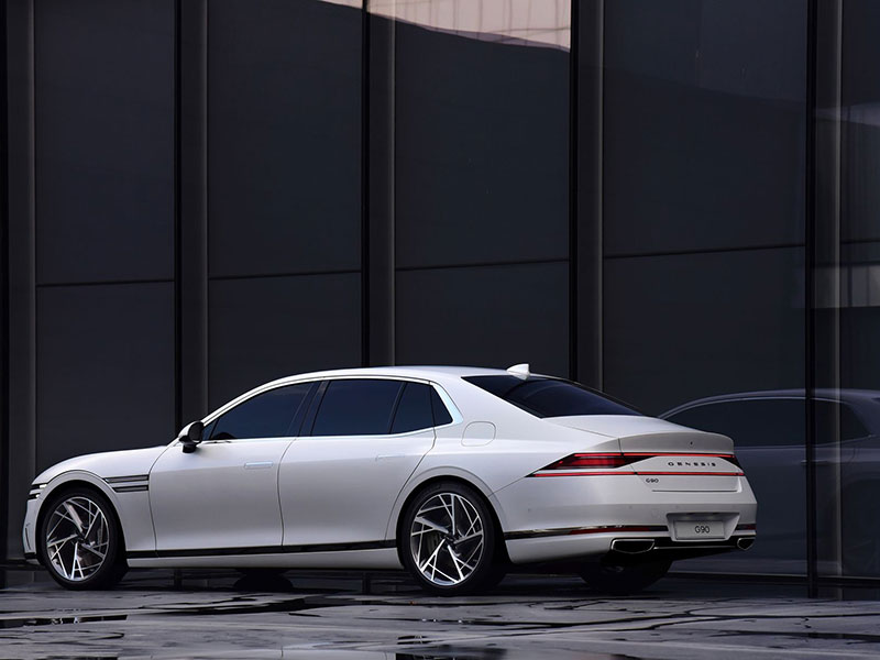 جينيسيس الشرق الأوسط وأفريقيا تطلق سيارتها السيدان G90